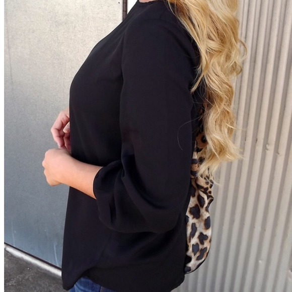 Leopard Bow Back Blouse - Picture 3 of 3