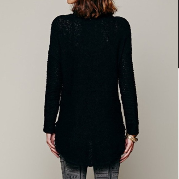 [Free people] sweater 🎉HP🎉 - Picture 2 of 4