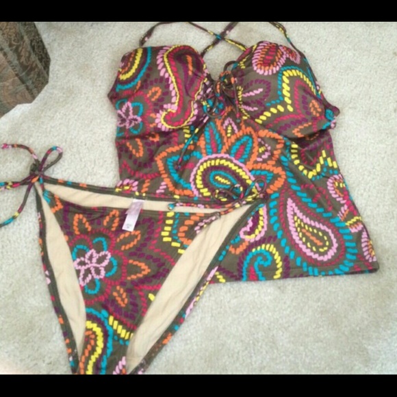 Victoria's secret tankini set 34D and Medium