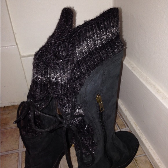 Black wedge heel UGG - Picture 4 of 4