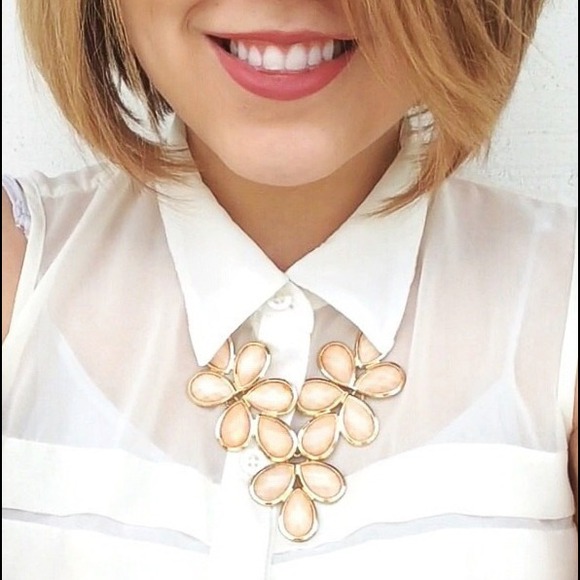 • Peach & Gold Statement Necklace •