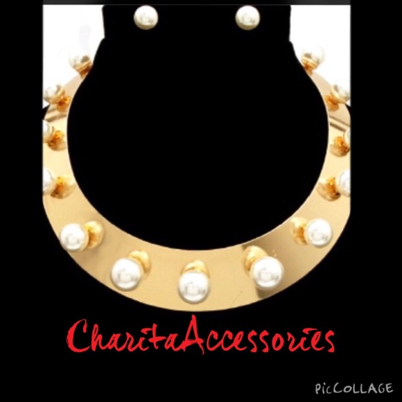 Gold Choker Style with Pearls Necklace Set