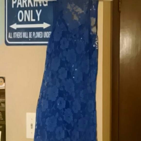 Top - Picture 2 of 4