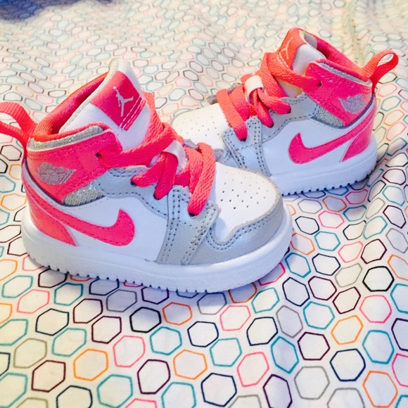 Jordan's❌ѕσld ❌ - Picture 2 of 3