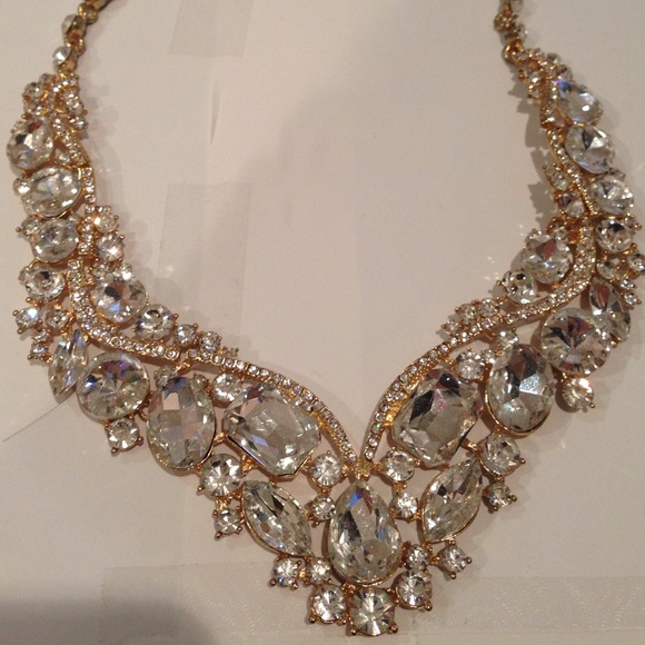 Yellow necklace with rhinestones 😍👌 - Picture 2 of 3