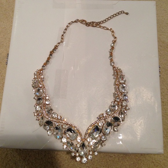 Yellow necklace with rhinestones 😍👌 - Picture 3 of 3