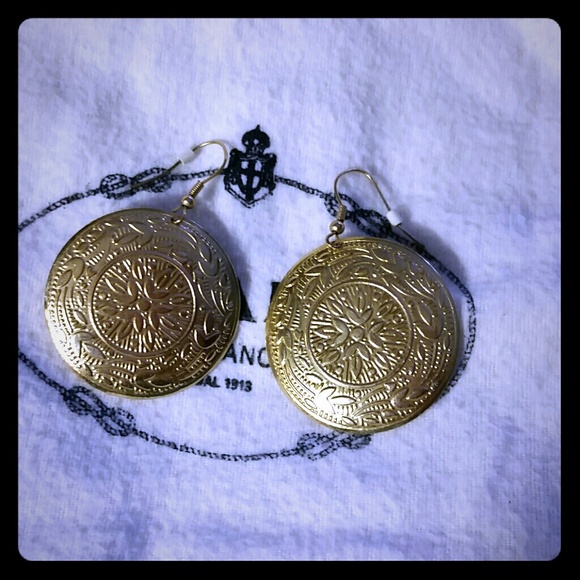 Very nice and sexy earing