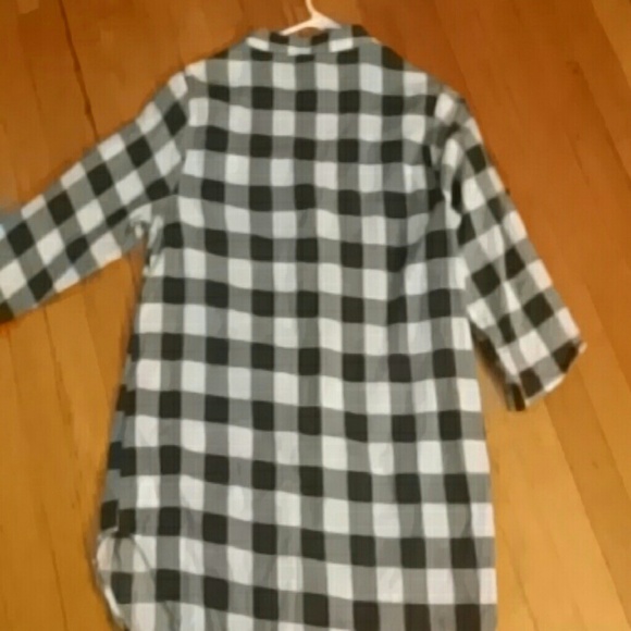 Top - Picture 2 of 2