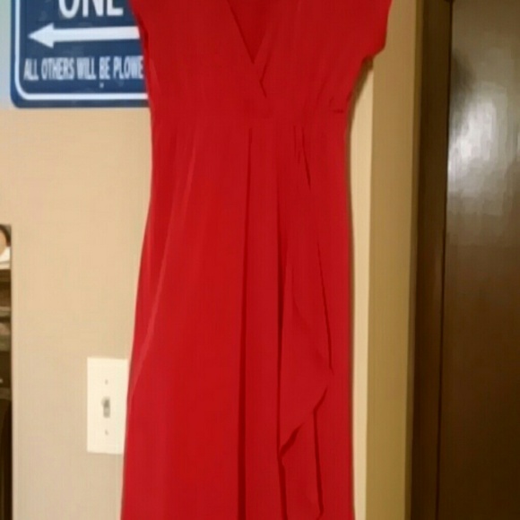 Red dress - Picture 4 of 4