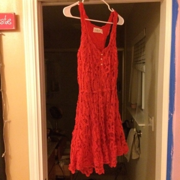 Lace red dress