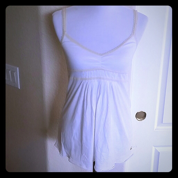 Hollister tank