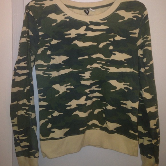 Urban outfitters BDG camouflage sweater