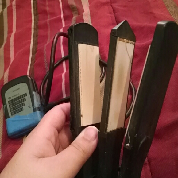 Straightener - Picture 3 of 4