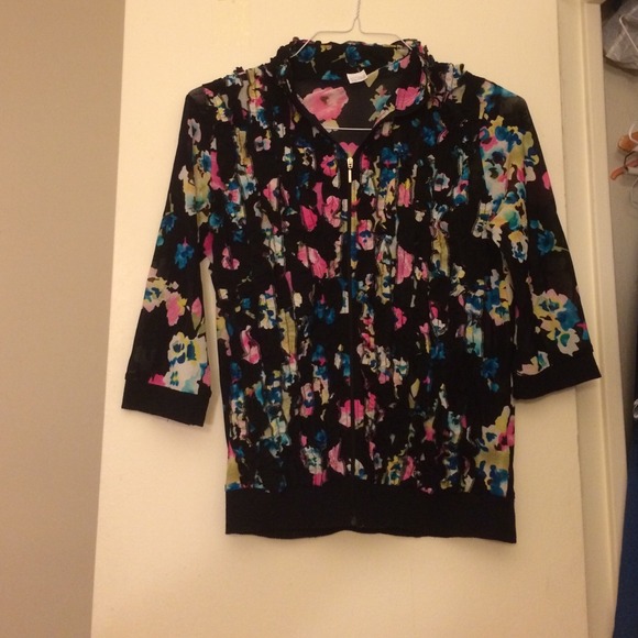 Super cute floral zip up