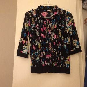 Super cute floral zip up