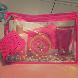 Victoria Secrets bedtime Beauty kit!