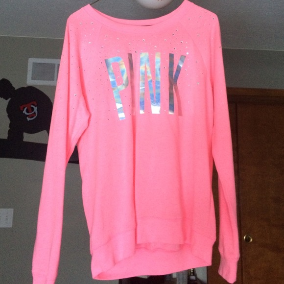 BUNDLE diamond shirt and tribal leggings from pink