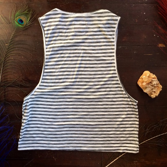 🌙Rad Sanfranpsycho B&W Striped Muscle Tank - Picture 4 of 4