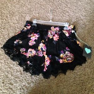Floral print shorts with lace trimmings!