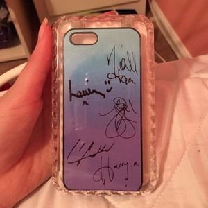 One direction signature phone case