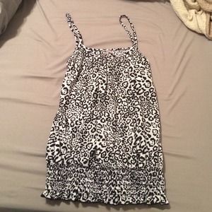 Black and white cheetah print tank top