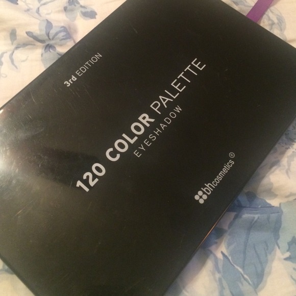 BH cosmetics 120 color palette 3rd edition