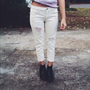 New Bullhead skinny boyfriend distressed jeans