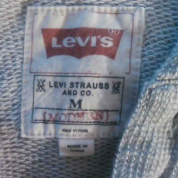 Levis button sweater - Picture 2 of 2