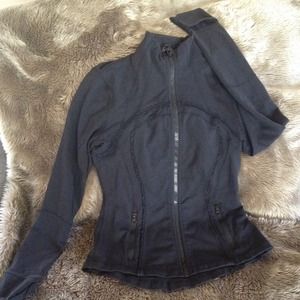 Lululemon sweatshirt