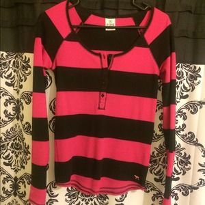 Size med pink shirt