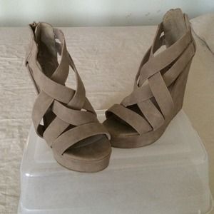 Chinese Laundry Wedges