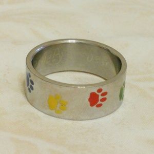 Inscribed Paw Print Ring