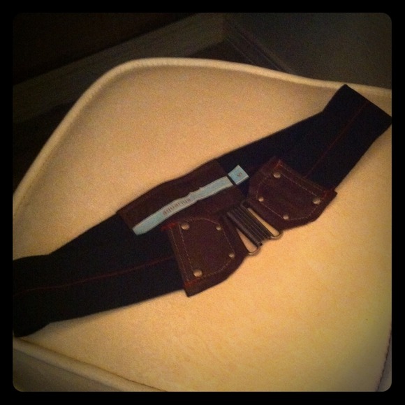 Anthropologie belt