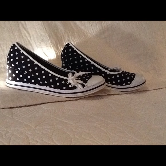 Canvas wedged shoes