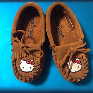Hello kitty toddler shoes size 8