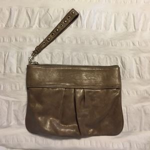 Express Clutch