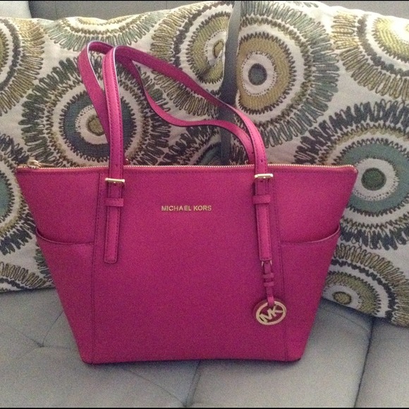 Michael Kors Handbags - 🎉FINAL REDUCTION🎉Michael Kors Jet Set Tote
