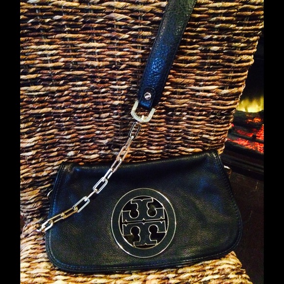 🎉PRICE DROP!! 😱 Tory Burch Cross body/ Clutch🎉