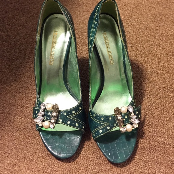 Size 6 J. Martin shoe - Picture 1 of 4