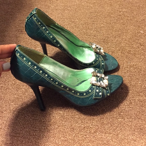 Size 6 J. Martin shoe - Picture 3 of 4