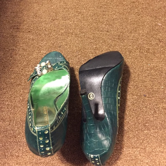 Size 6 J. Martin shoe - Picture 4 of 4