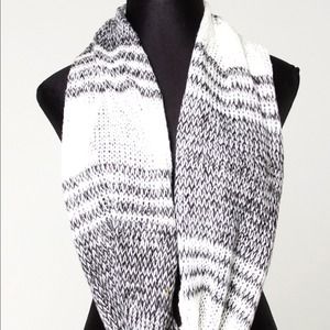 Infinity lite knit scarf