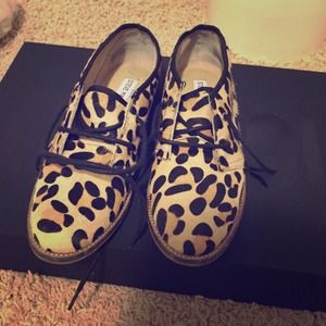 Size 7.5 Droid-L! Only worn once.