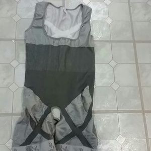 Slimming bamboo waist trainer *on hold*