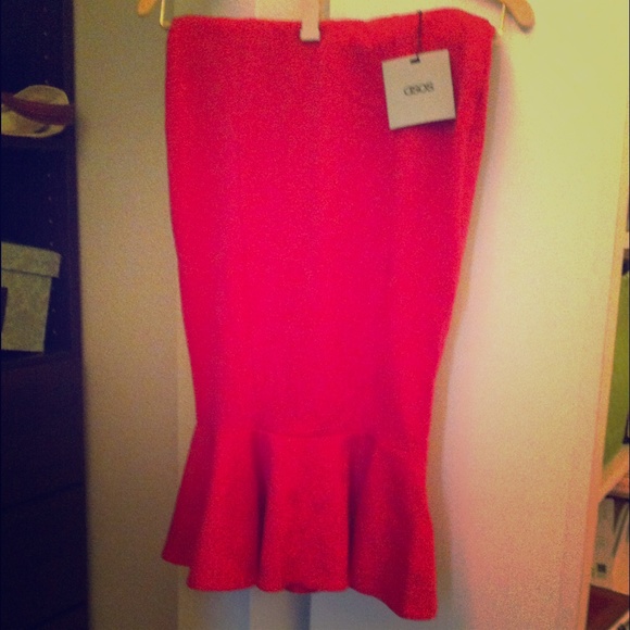 ASOS skirt! Mad men style but in a comfy knit!!