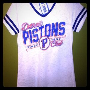 Pistons t-shirt