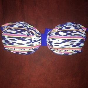 A PINK VS bikini top- never worn!