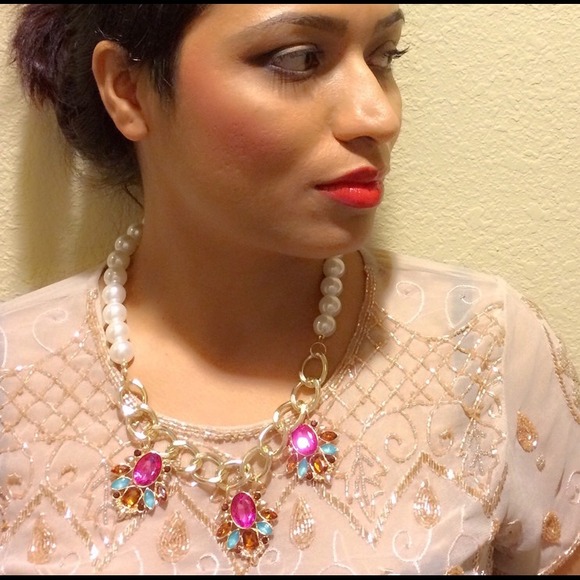 Necklace - Picture 2 of 3