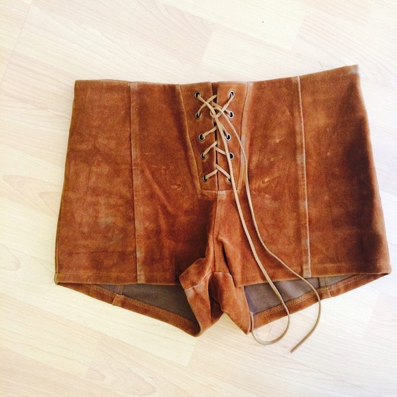 Mink pink leather shorts
