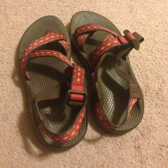 Chaco Shoes - Chaco size 6 (color Chili)